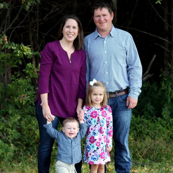 Meet your Posher, Sarah - Picture 1 of 1